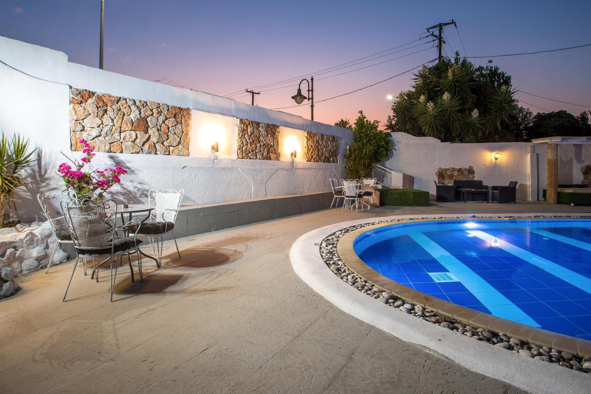 Toulas Studios & Apts No2 Faliraki Bagian luar foto